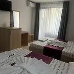 Marylou Гостевой дом 4*